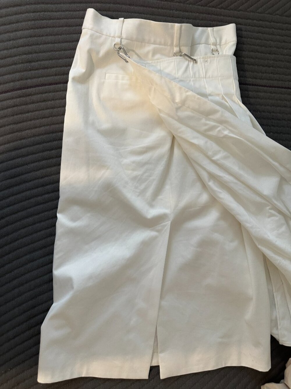 Tibi Chino Convertible Pleated Skirt (Retail price: $745.00) - Picture 4 of 10
